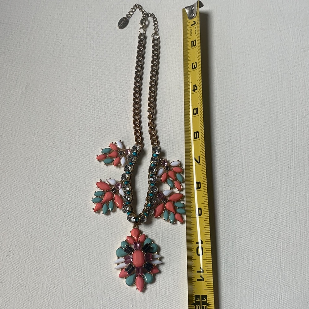 Multicolored statement necklace - Picture 6 of 7